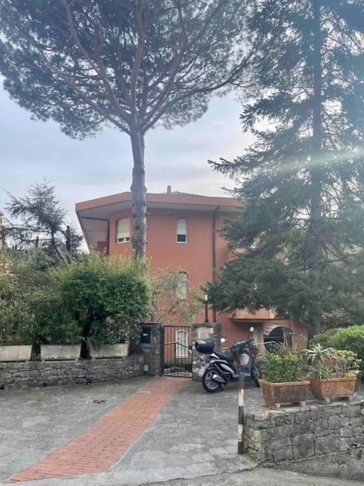 San Michele Di Pagana With Parking Lägenhet Rapallo Exteriör bild